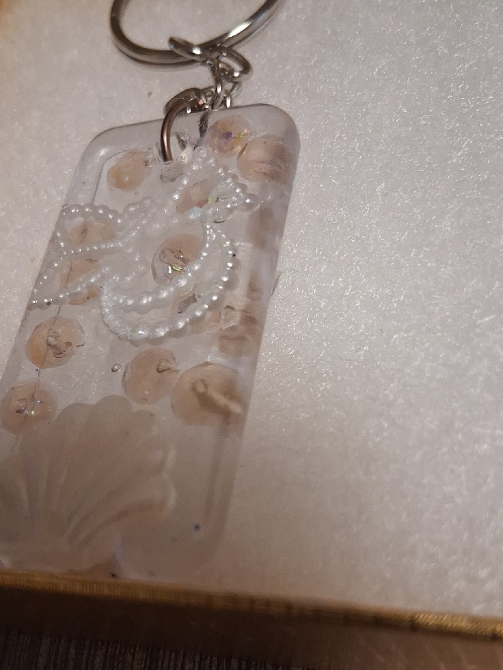 Clear Seashell Resin Keychain Witj Rhinestones - Picture 5 of 5
